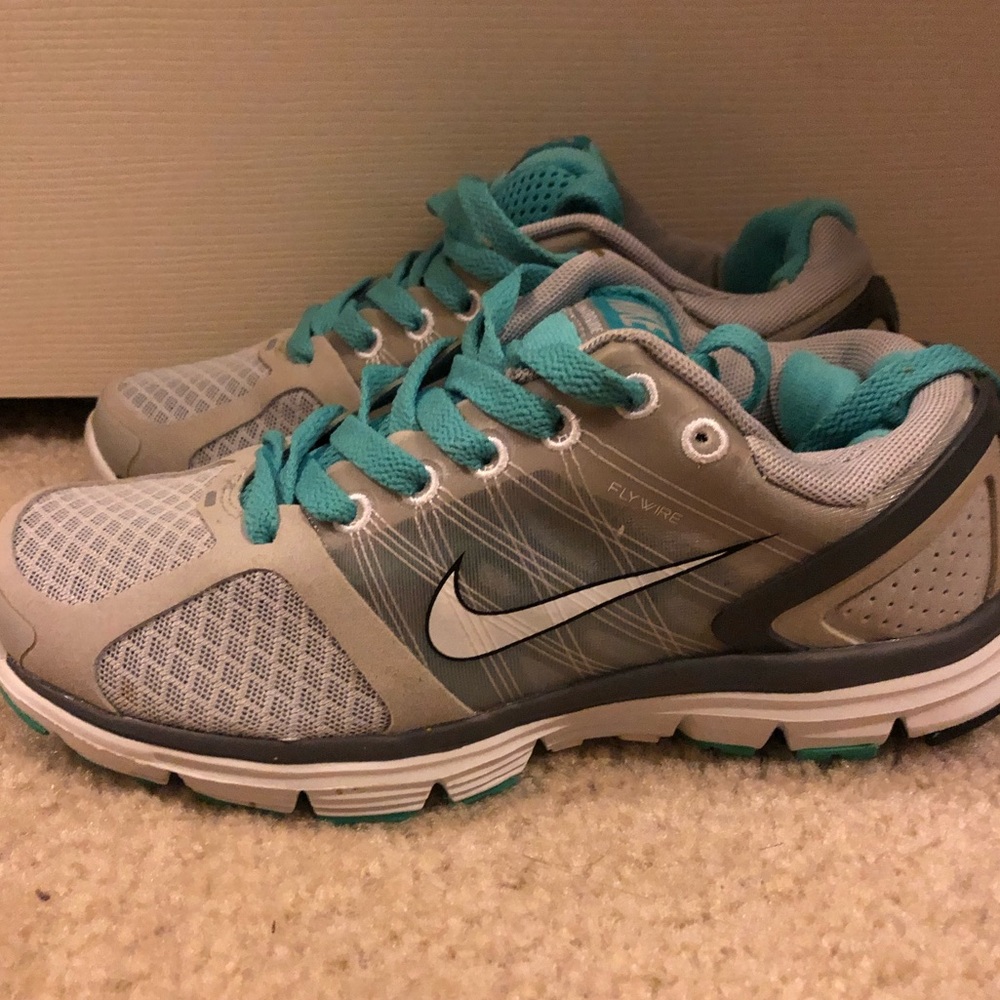 Nike Women’s LunarGlide 2 Flywire